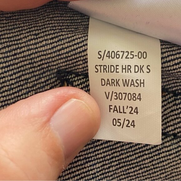 GAP 2024 High Rise Stride Wide-Leg Jeans Woman 31/12 Dark Wash Cropped RAW HEM - Picture 10 of 16